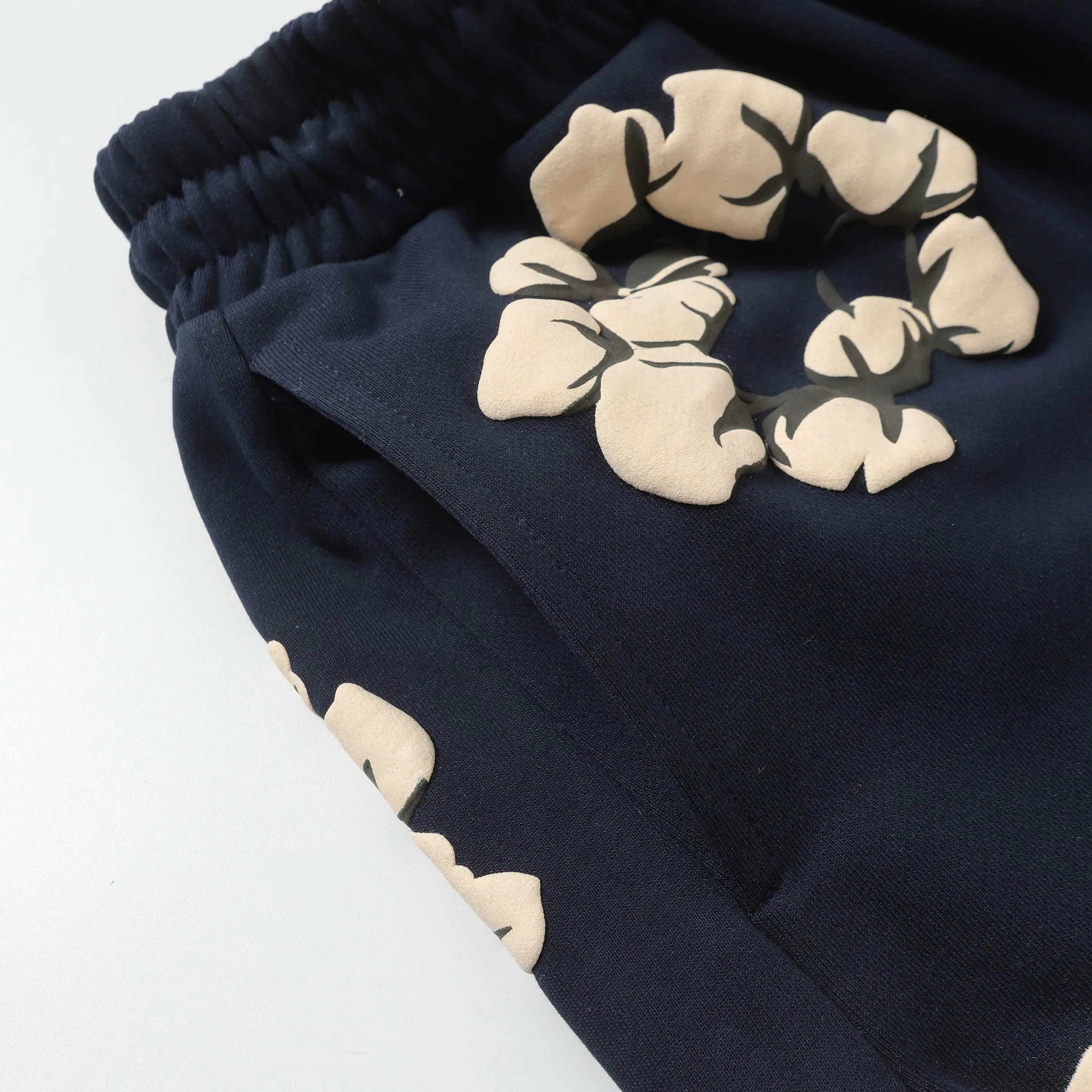 8201# 8 color set DENIM TEARS Kapok European and American trendy brand high quality foam flocking printed shorts Color Black Yellow Green Yellow Gray Royal Blue Pink Peacock Blue Size S-XL